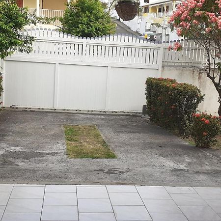 Le P'Tit Nid Cocodydy Baillif Exterior foto